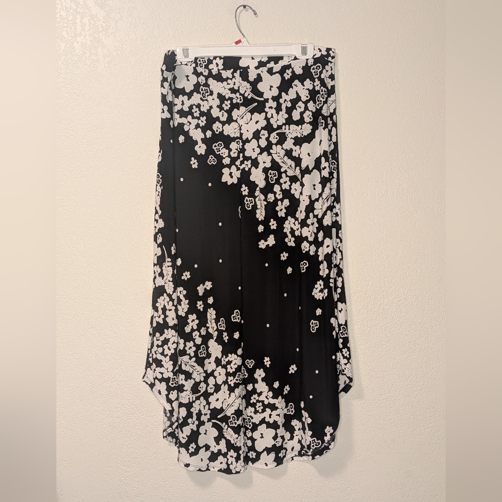 Chico's Round Hem Maxi Skirt - Picture 3 of 6